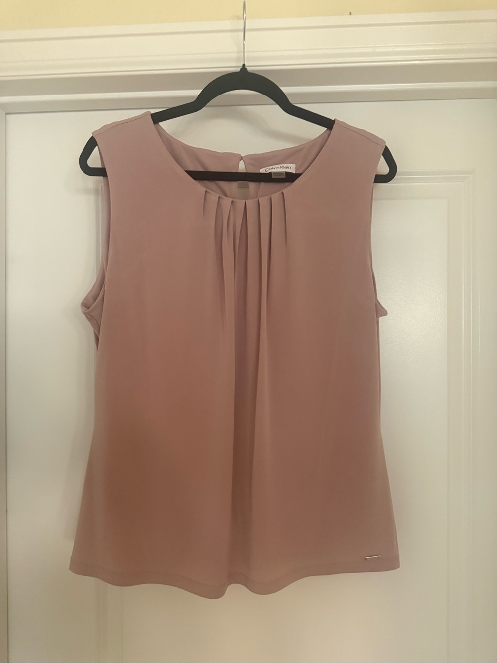 NWOT Calvin Klein Dusty Rose Pleated Sleeveless Top